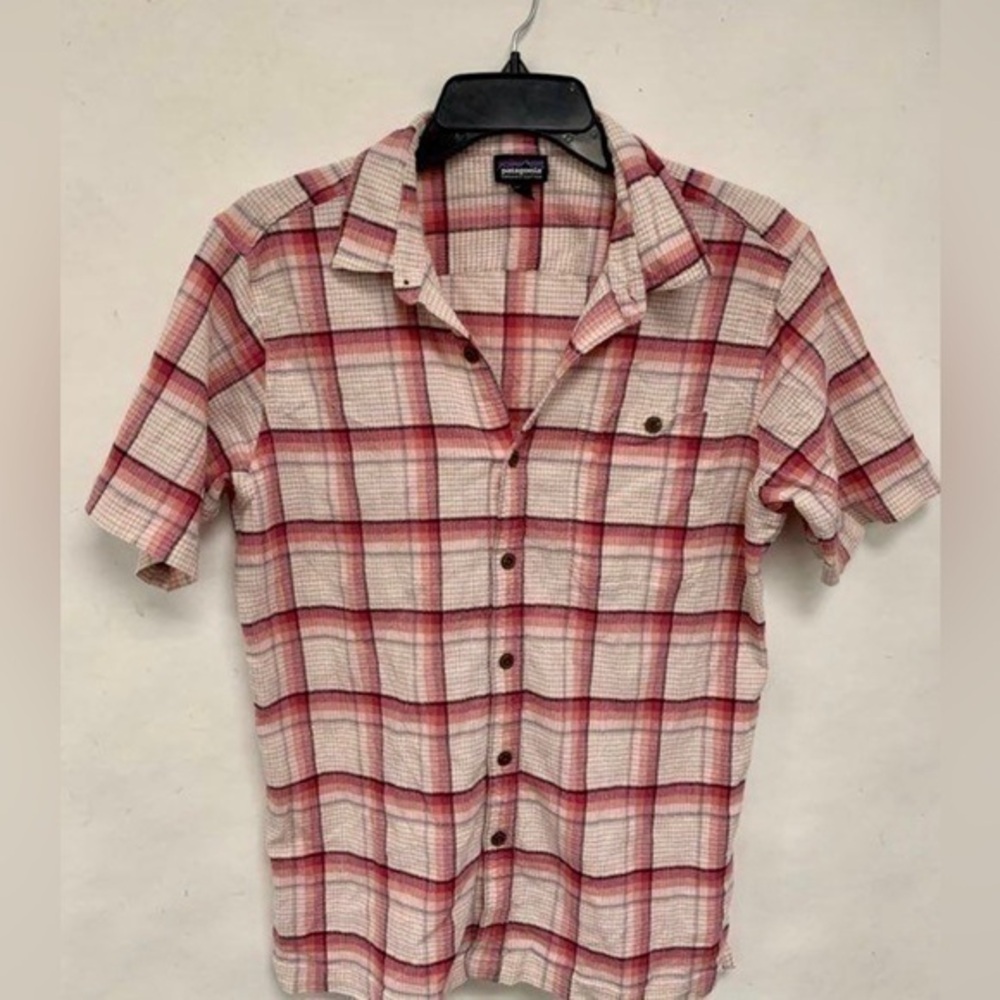 Patagonia Light Pink White Plaid Button
Up Shirt Size Medium